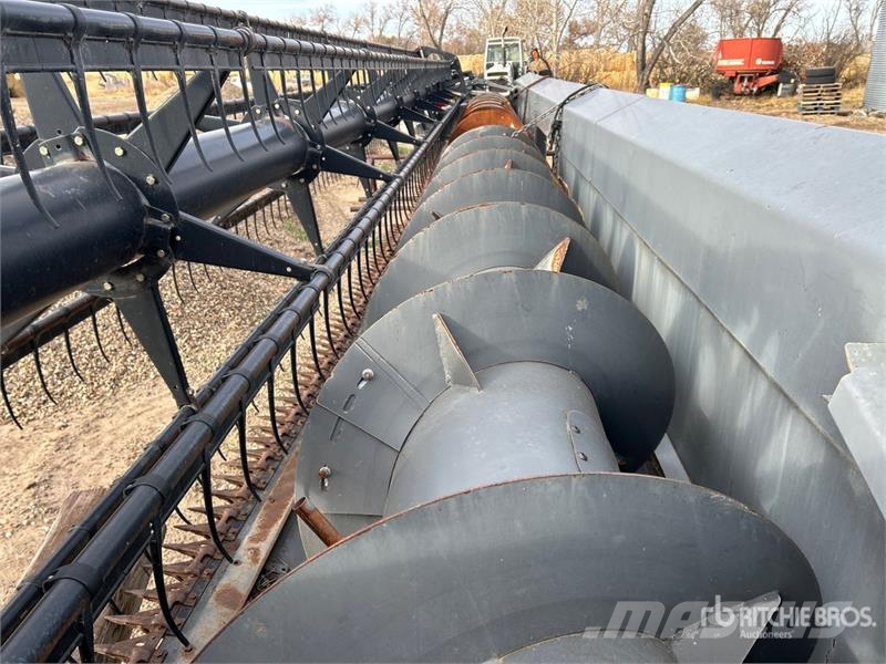 Gleaner 8200 35 ft Flex Combine Header Glave hederi za kombajne