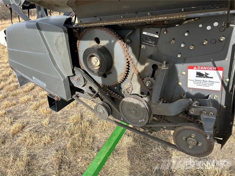 Gleaner 8200 35 ft Flex Combine Header Combine harvester heads