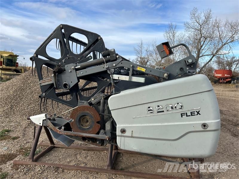Gleaner 8200 35 ft Flex Combine Header Glave hederi za kombajne