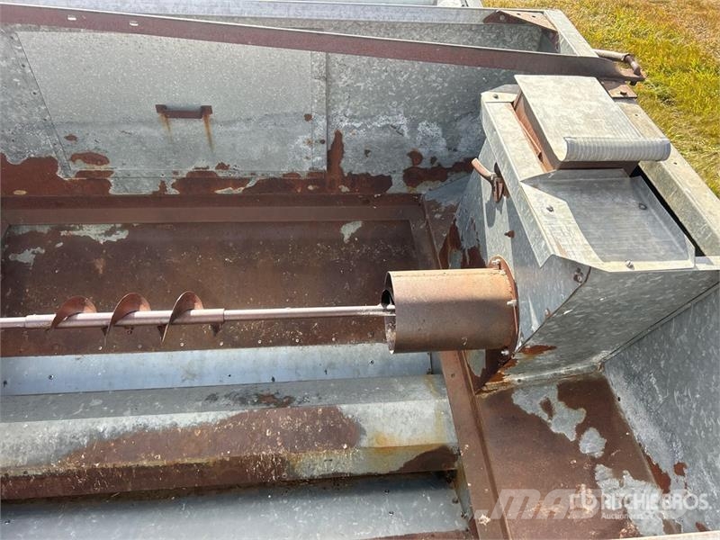 Gleaner A Combine Harvester Kombajni