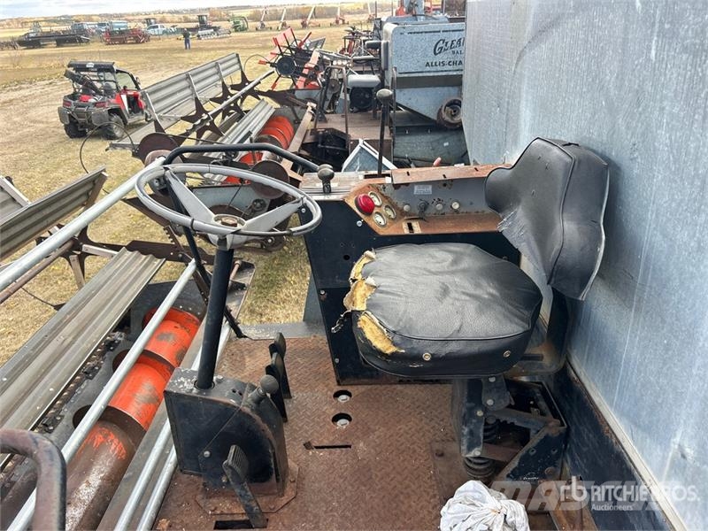 Gleaner A Combine Harvester Kombajni
