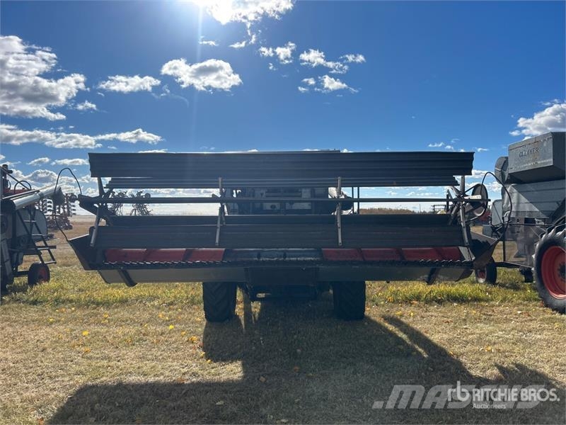 Gleaner A Combine Harvester Kombajni