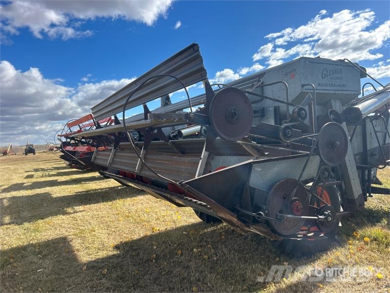 Gleaner A Combine Harvester Kombajni
