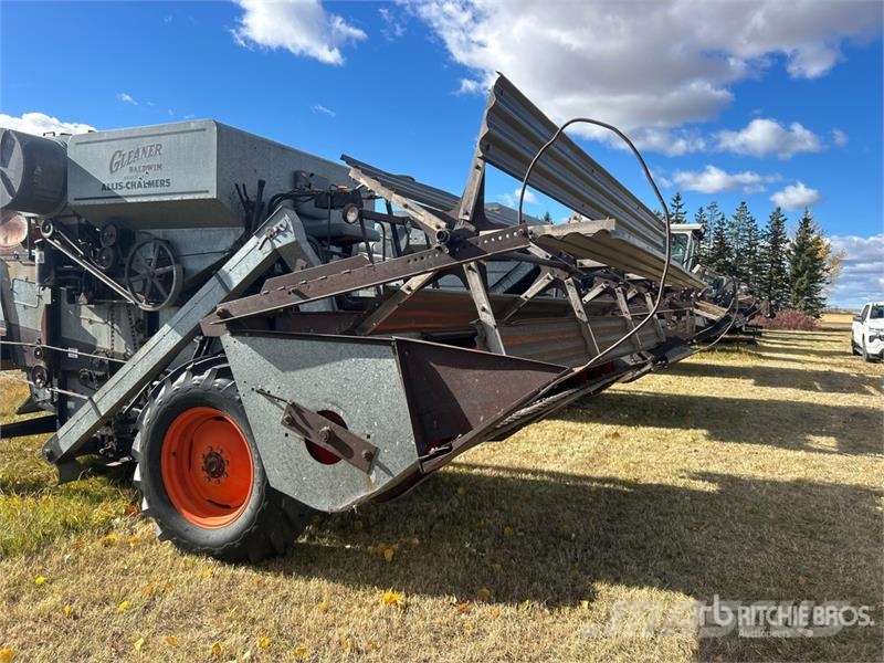 Gleaner A Combine Harvester Kombajni