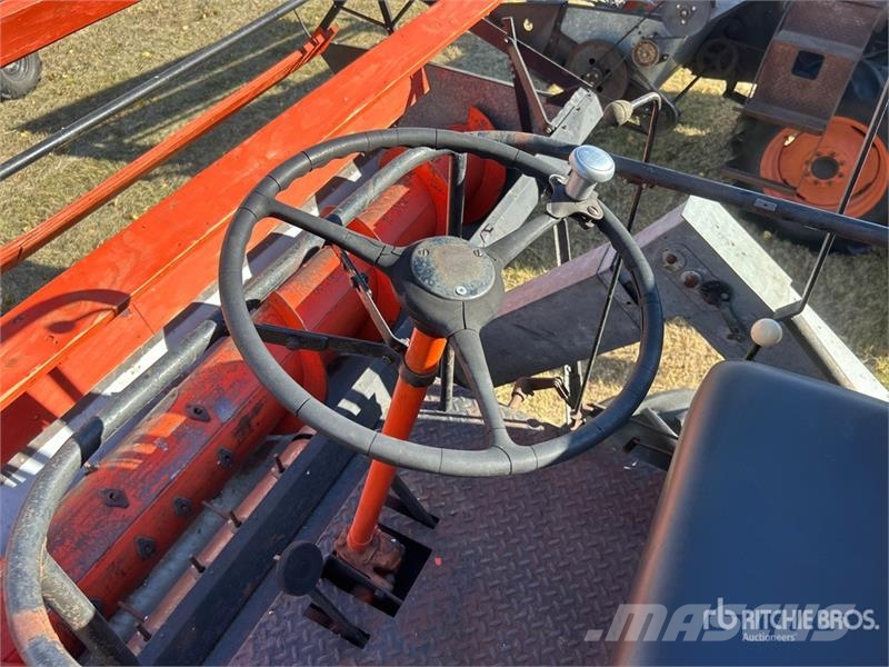 Gleaner Baldwin Combine Harvester Combine de secerat
