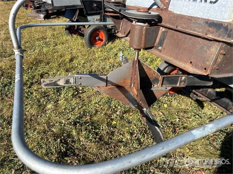 Gleaner Combine Harvester Kombajni