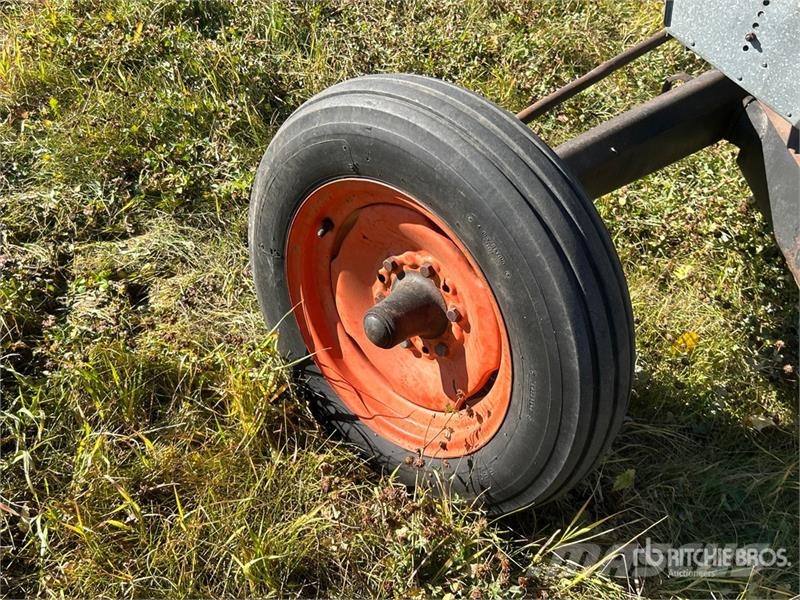 Gleaner Combine Harvester Kombajni
