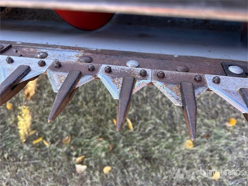 Gleaner Combine Harvester Kombajni