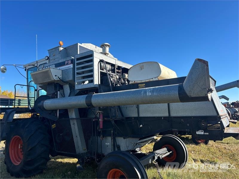 Gleaner F3 Combine Harvester Kombajni