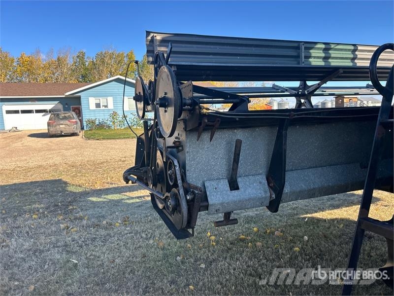 Gleaner F3 Combine Harvester Kombajni