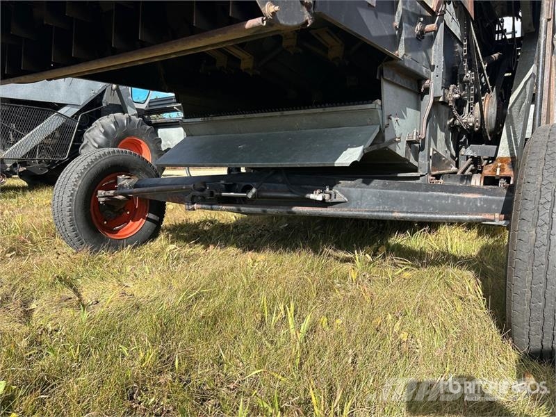 Gleaner G Combine Harvester Combine de secerat