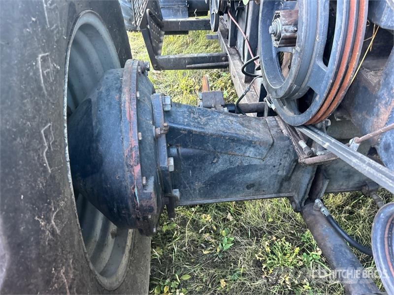 Gleaner R7 4x4 Combine Harvester Combine harvesters