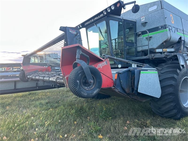 Gleaner R7 Combine Harvester Mietitrebbiatrici