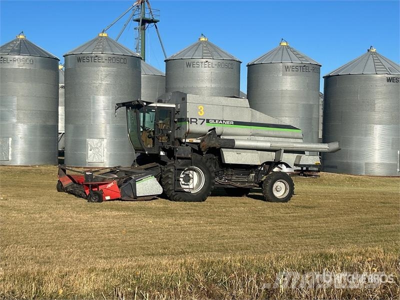 Gleaner R7 Combine Harvester Mietitrebbiatrici