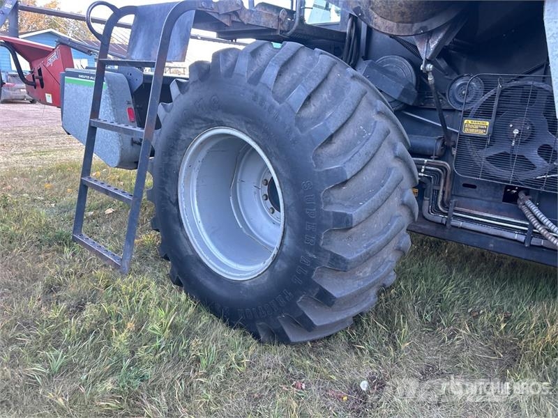 Gleaner R7 Combine Harvester Mietitrebbiatrici