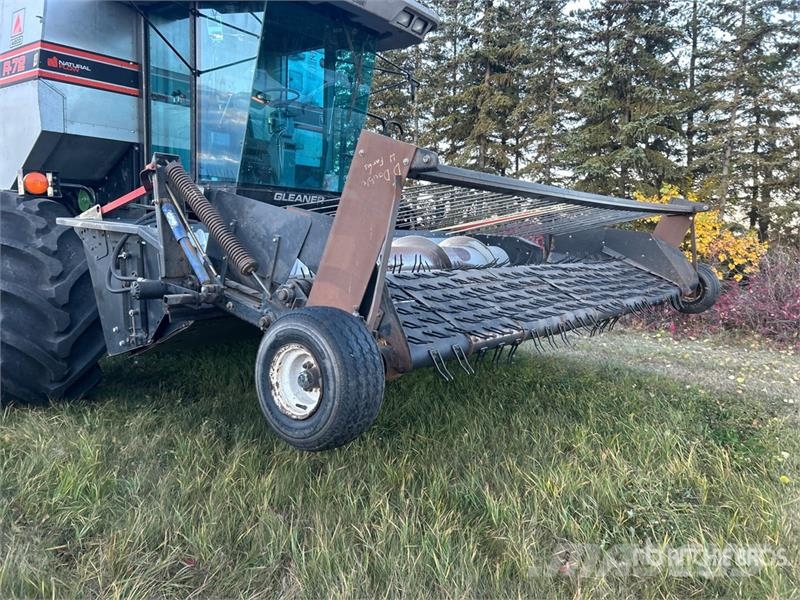 Gleaner R72 Combine de secerat