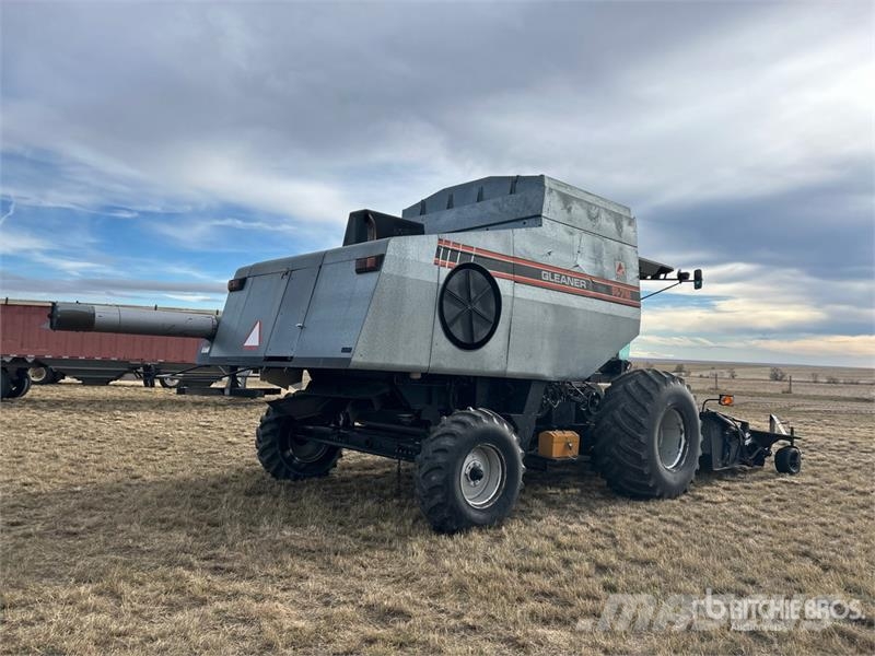 Gleaner R72 حصادات