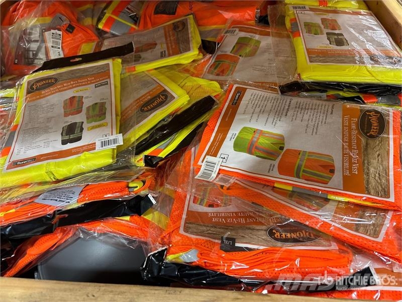 Gloves, Tear Away Vest Outros componentes