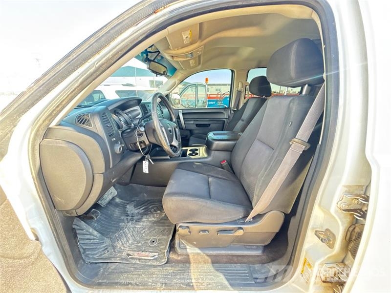 GMC 1500 4x4 Crew Cab Pickup Other