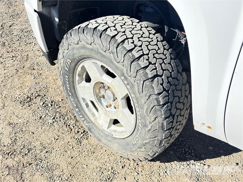 GMC 1500 4x4 Crew Cab Pickup Other