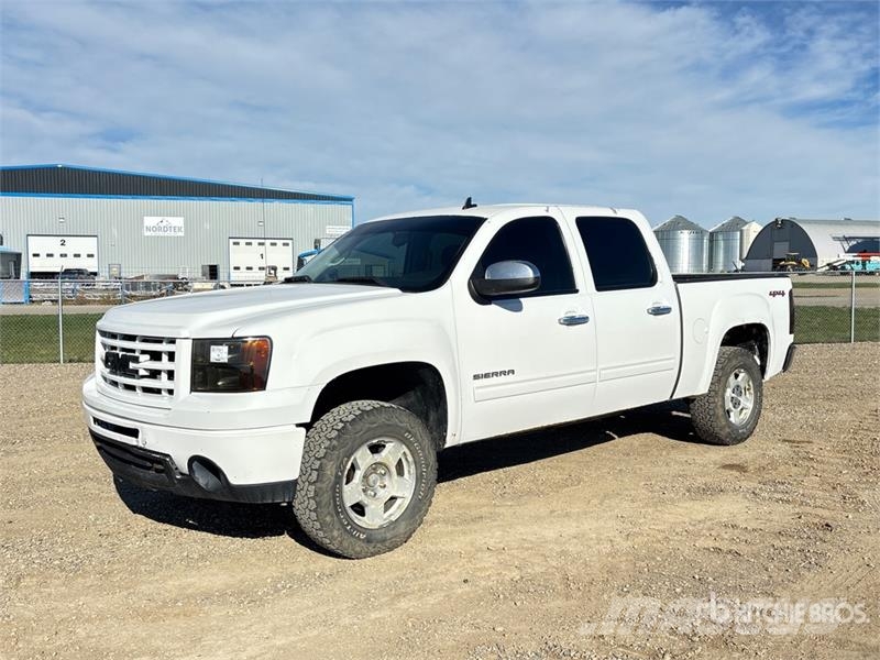 GMC 1500 4x4 Crew Cab Pickup Other