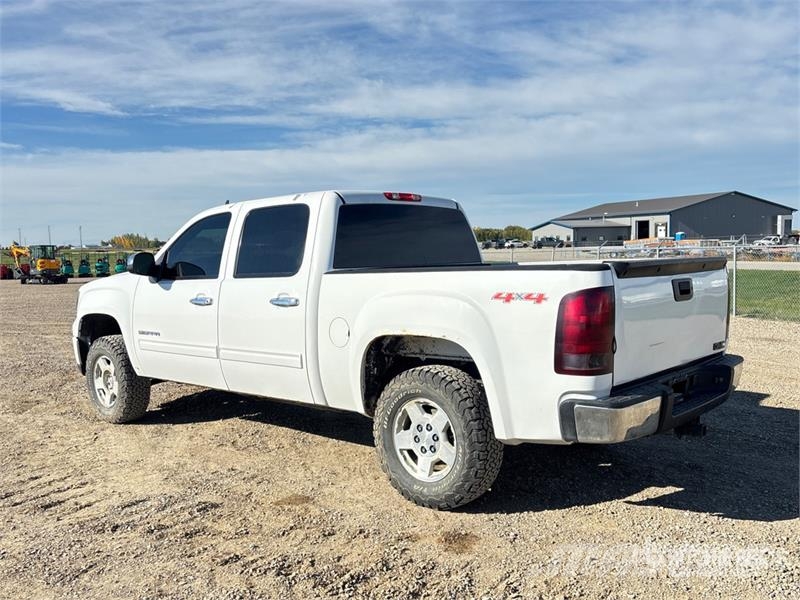 GMC 1500 4x4 Crew Cab Pickup Other