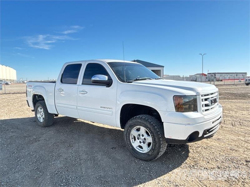 GMC 1500 4x4 Crew Cab Pickup Other