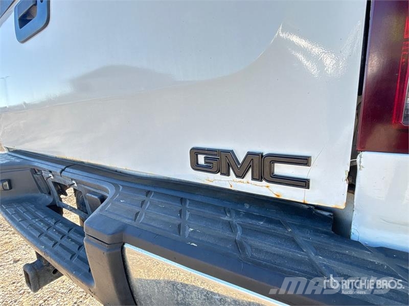 GMC 1500 4x4 Crew Cab Pickup Other