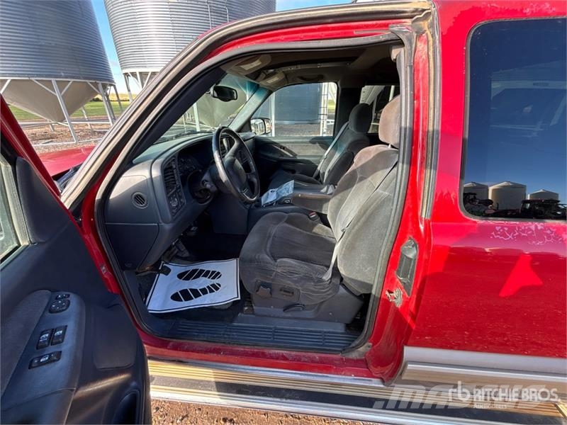 GMC 1500 4x4 Extended Cab Pickup Anders