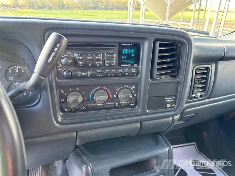 GMC 1500 4x4 Extended Cab Pickup Anders