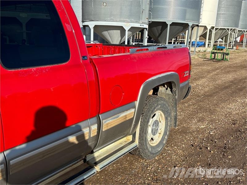 GMC 1500 4x4 Extended Cab Pickup Anders