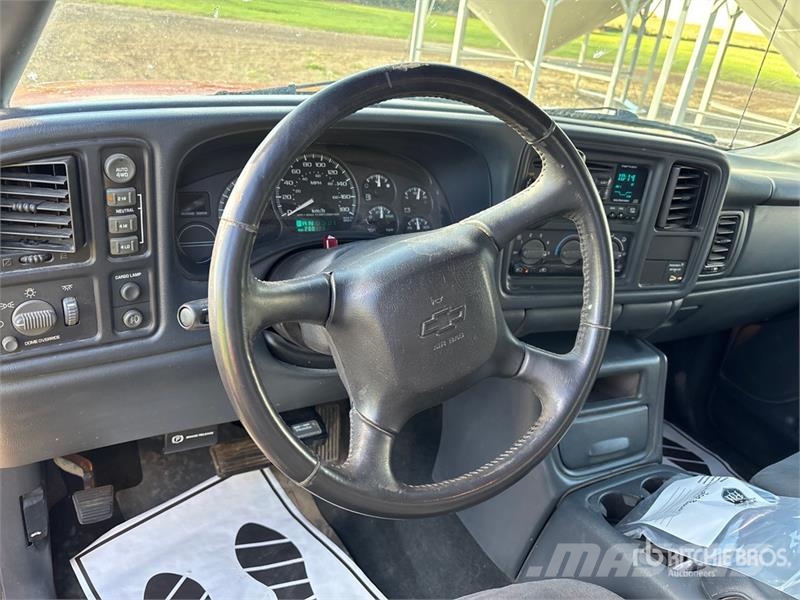 GMC 1500 4x4 Extended Cab Pickup Anders