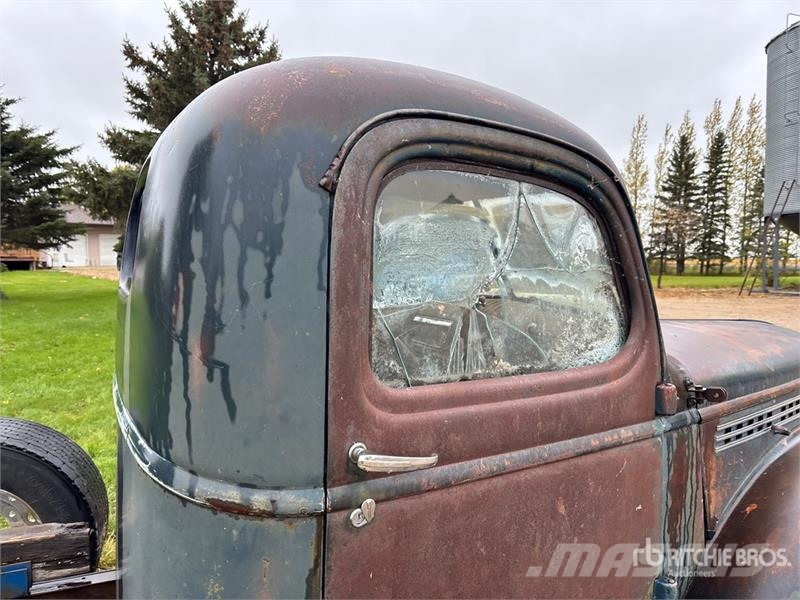 GMC 1533 Antique Pickup Ostalo