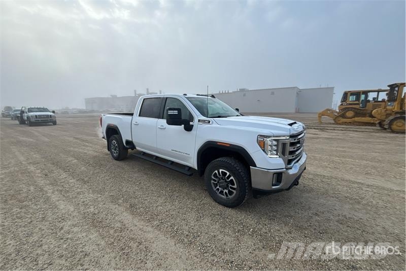 GMC 2500 SLE 4x4 Crew Cab Pickup Muu