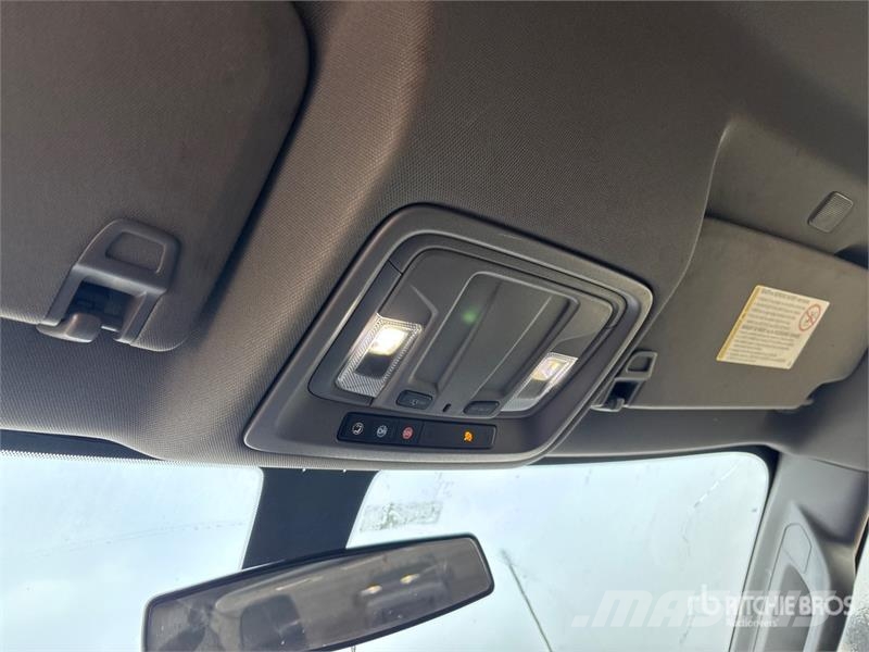 GMC 2500 SLE 4x4 Crew Cab Pickup Muu