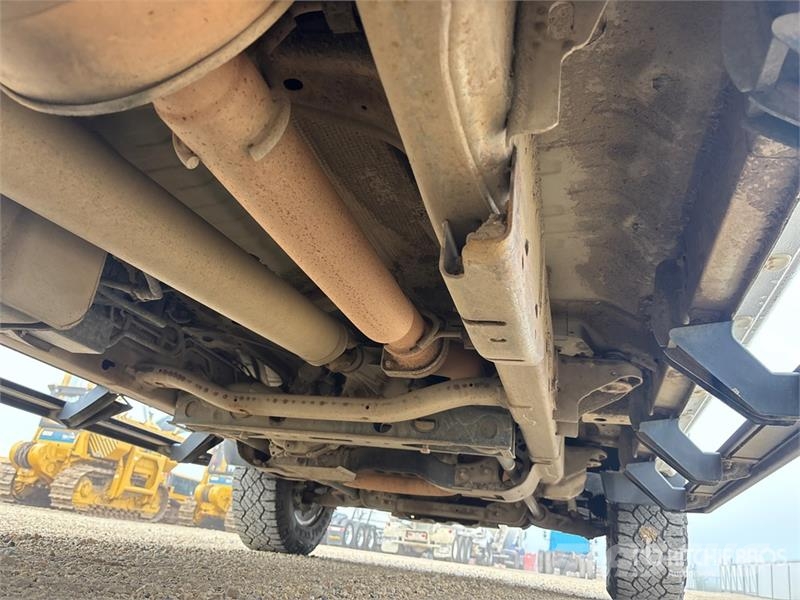 GMC 2500 SLE 4x4 Crew Cab Pickup Muu