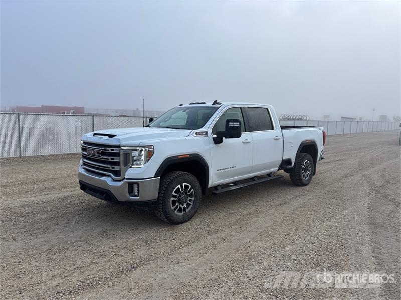 GMC 2500 SLE 4x4 Crew Cab Pickup Muu