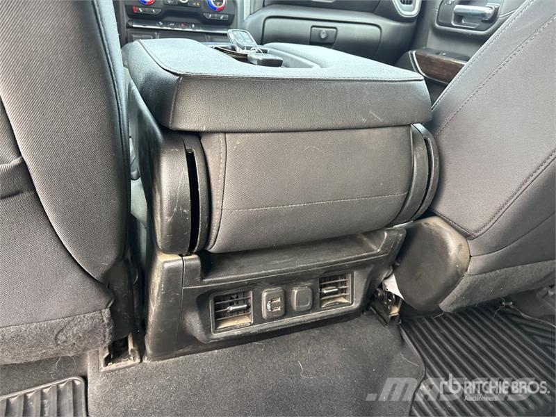 GMC 2500 SLE 4x4 Crew Cab Pickup Muu