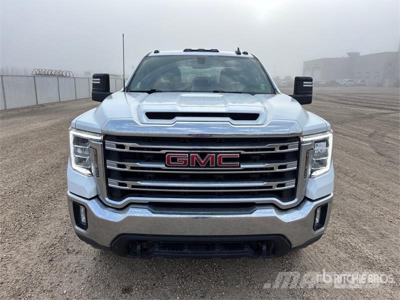 GMC 2500 SLE 4x4 Crew Cab Pickup Muu