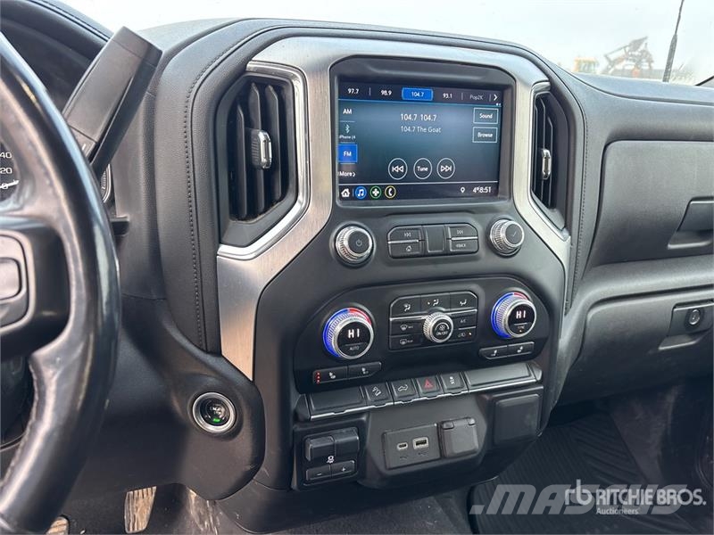 GMC 2500 SLE 4x4 Crew Cab Pickup Muu