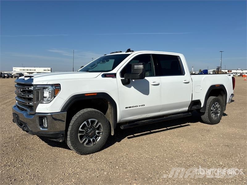GMC 3500 4x4 Crew Cab Pickup Drugi