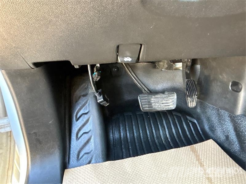 GMC 3500 4x4 Crew Cab Pickup Drugi