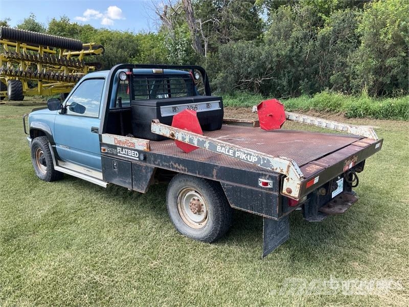 GMC 3500 SL 4x4 Flatbed Truck Platte bakwagens