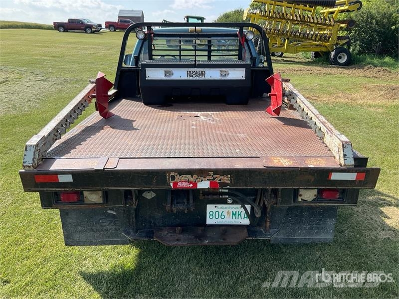 GMC 3500 SL 4x4 Flatbed Truck Platte bakwagens