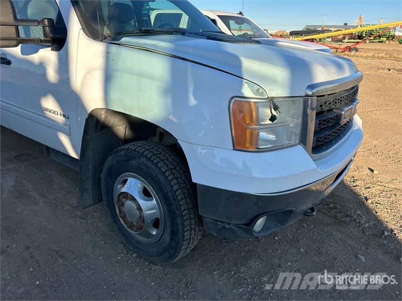 GMC 3500HD Pritschenwagen/Pritschenwagen mit Seitenklappe