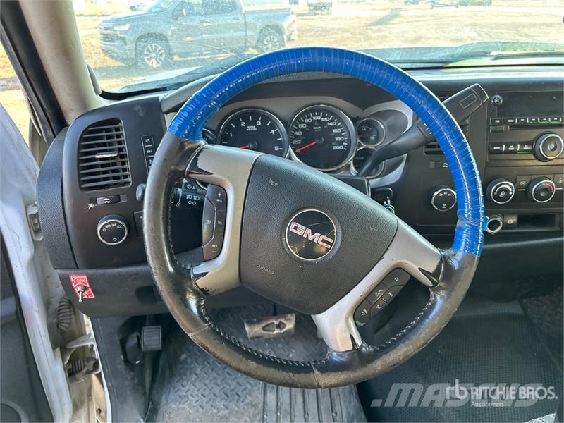 GMC 3500HD Pritschenwagen/Pritschenwagen mit Seitenklappe