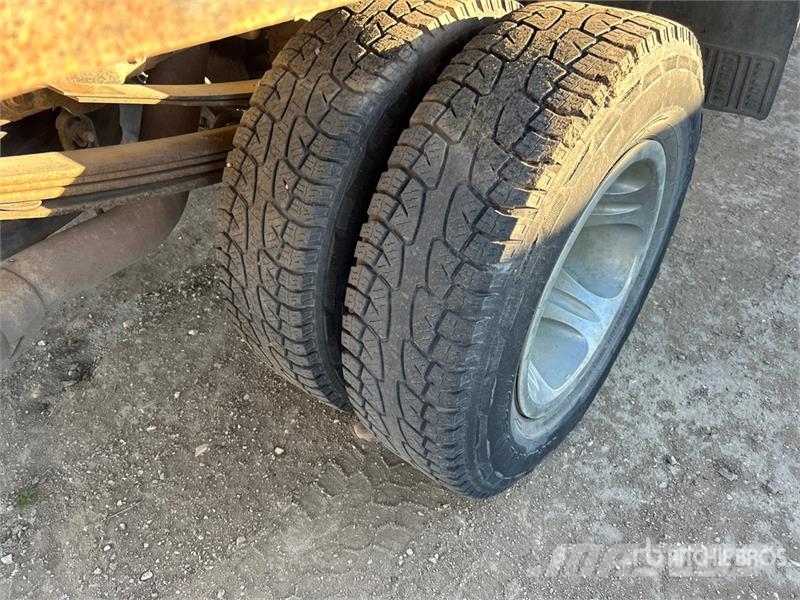 GMC 3500HD Pritschenwagen/Pritschenwagen mit Seitenklappe