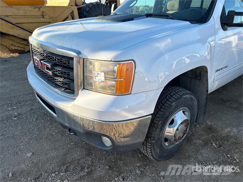 GMC 3500HD Pritschenwagen/Pritschenwagen mit Seitenklappe