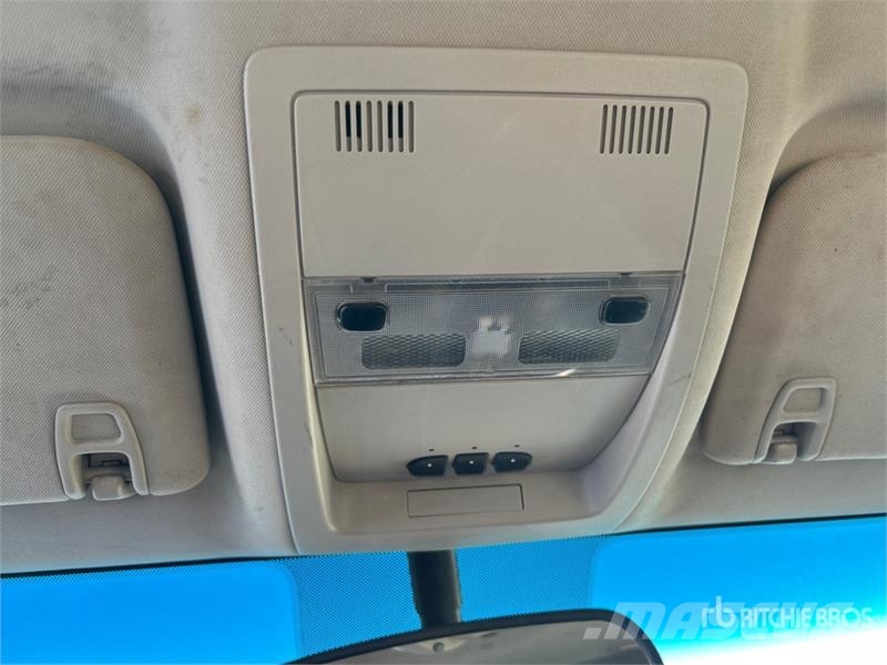 GMC 3500HD Pritschenwagen/Pritschenwagen mit Seitenklappe
