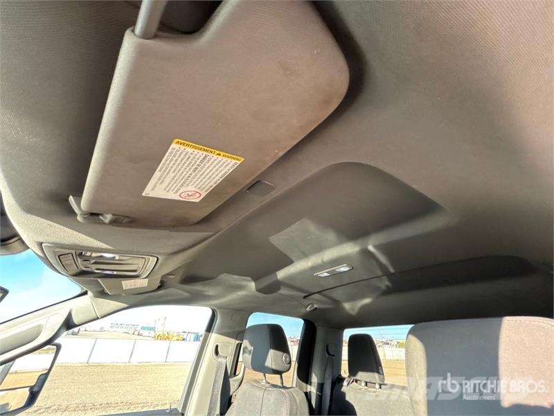 GMC 3500HD 4x4 Extended Cab Pickup Muu